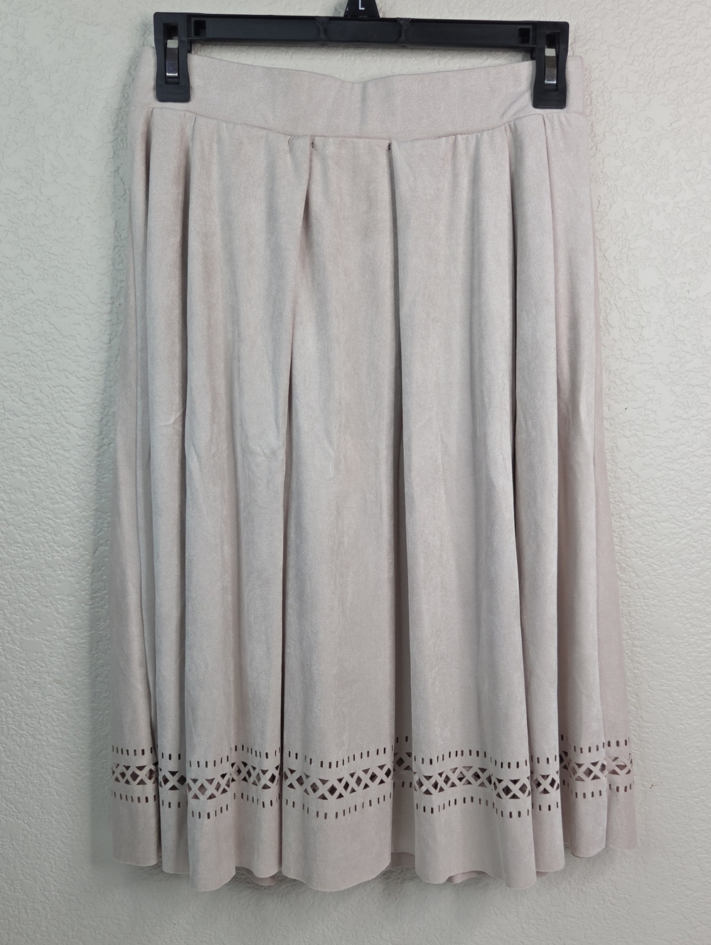 Women's Cream Pleated Midi Skirt